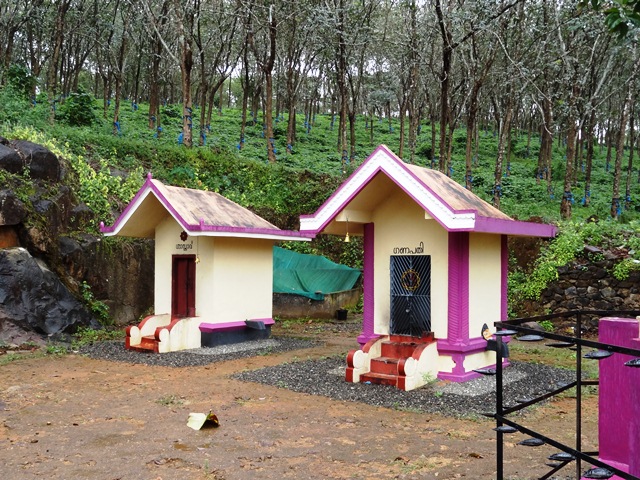 Dharma Sastha
          and Ganapathy Temples at Poovan Paramala